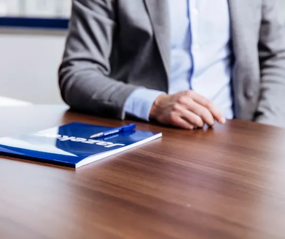 J8a2188 Social Media