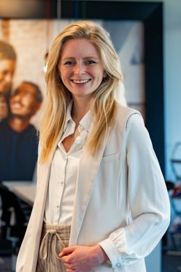 Iris Van Dijk Commercieel Assistent Den Helder