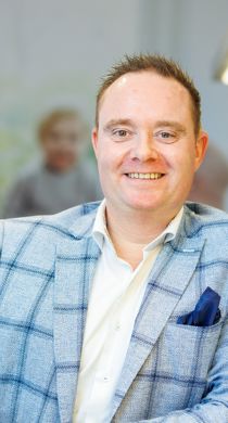 Ramon Hooiveld, Hypotheekadviseur Nijverdal