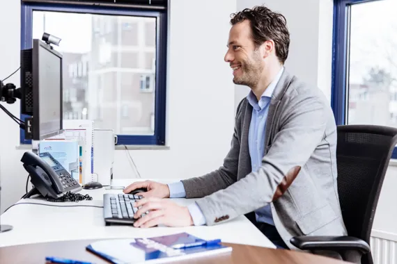 J8a2228 Social Media