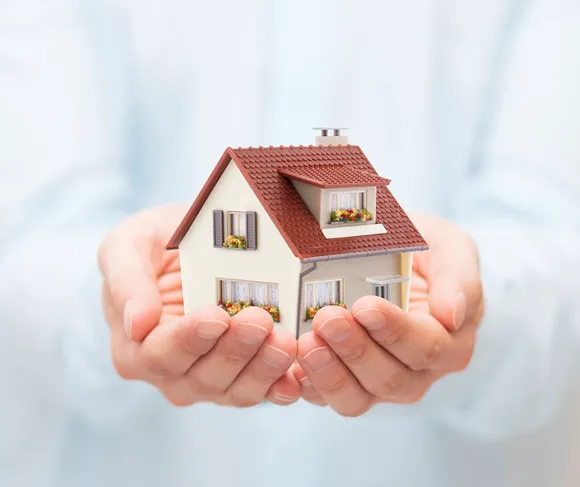 Klein Huisje In Handen