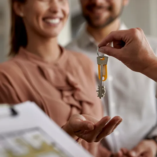 Stel woning gekocht sleuteloverdracht