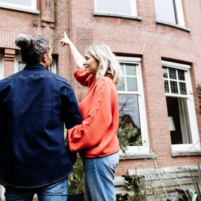 J8a1106 Social Media