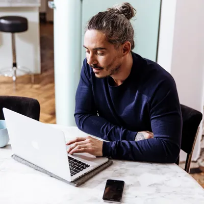 J8a1545 Social Media