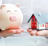 Huisje en spaarvarken