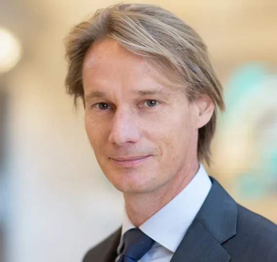 Philip Bokeloh, rente expert bij ABN AMRO