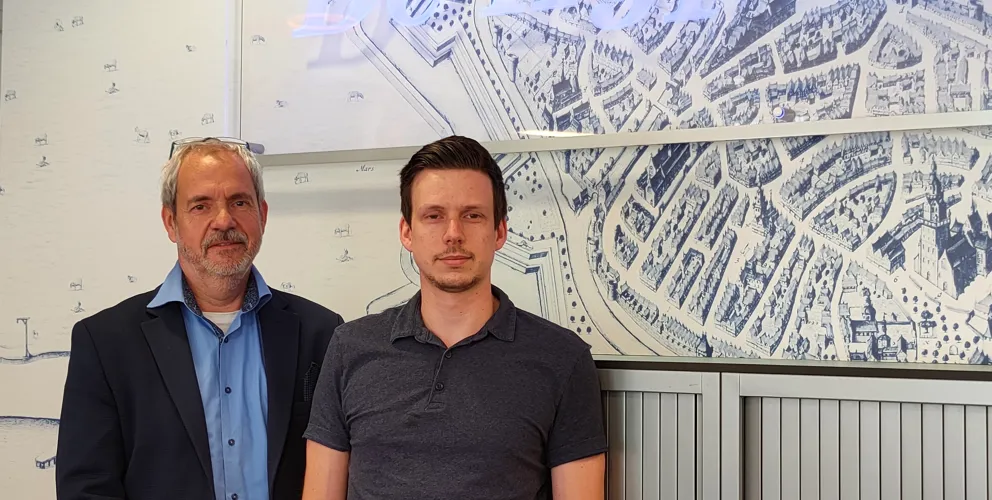 Marcel (59) en Mike (28) Wisseborn, beide hypotheekadviseur bij De Hypotheker Zutphen.