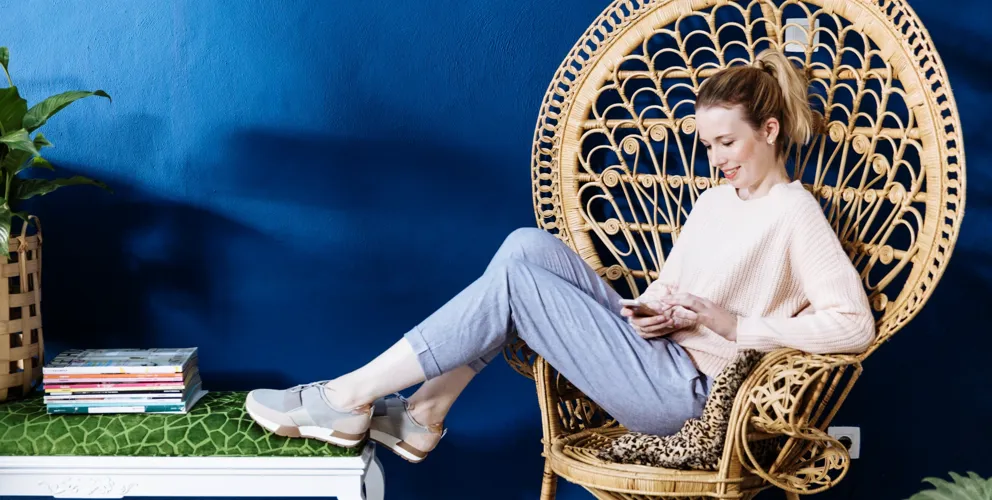 J8a0155 Social Media