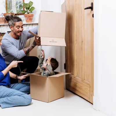 J8a1481 Social Media