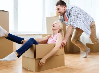 Stel Met Verhuisdozen 1