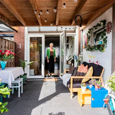 Danielle, winnares van de fotoshoot in haar pas gekochte woning